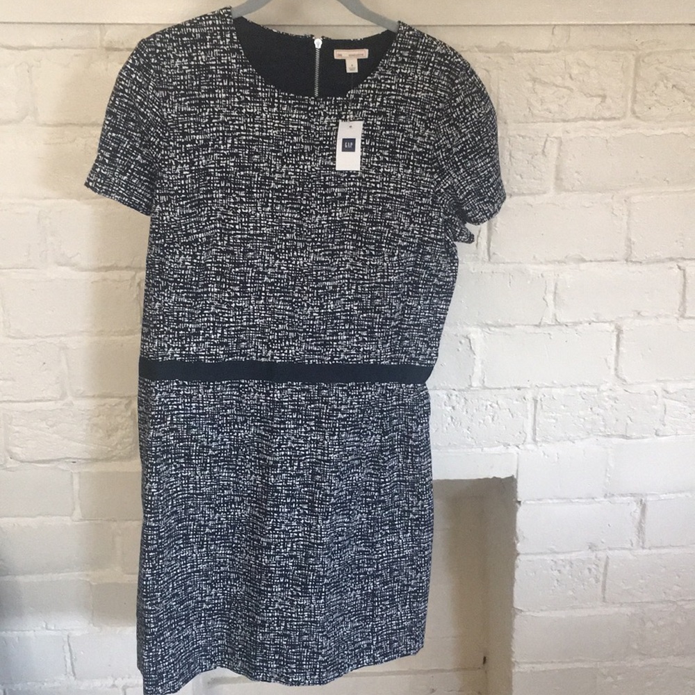 Gap shift dress! Navy and fun zipper detail.